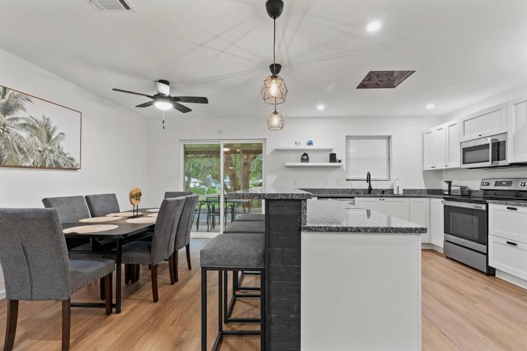 Gainesville-Newly Remodeled Home Exterior foto